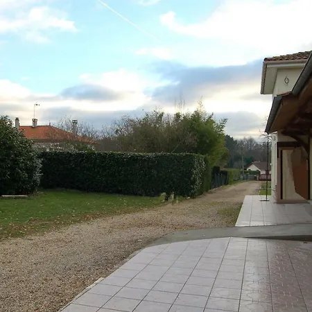 度假居 Proche St Emillion *